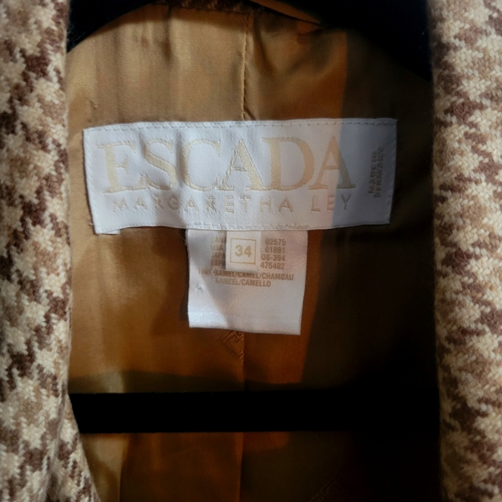 Escada Margaretha Ley Beige houndstooth peacoat